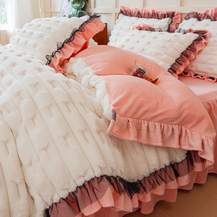 91家纺网 家纺一手货源 找家纺 睡美人 2025韩版兔绒提花牛奶绒床裙床单床笠款四件套 兔绒提花-公主粉