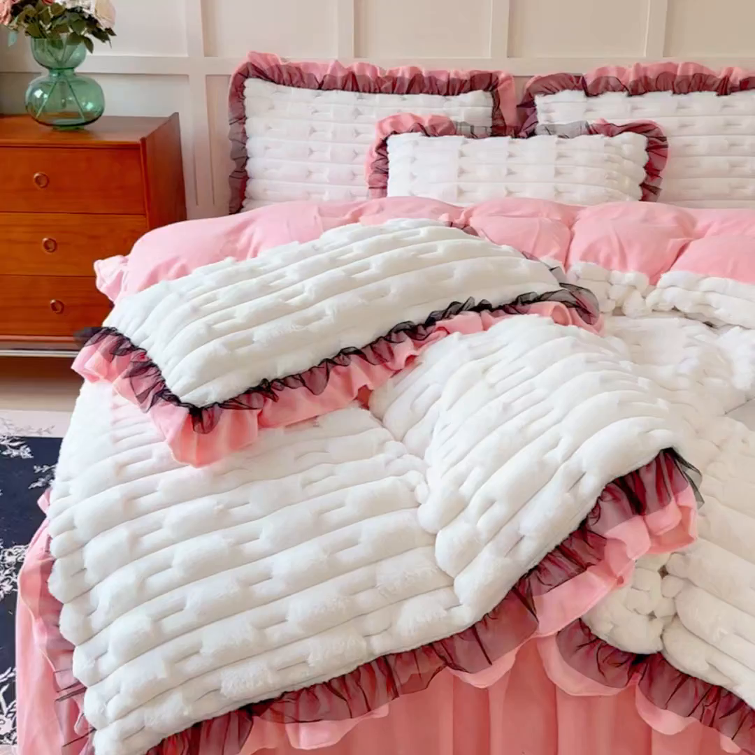 91家纺网 家纺一手货源 找家纺 睡美人 2025韩版兔绒提花牛奶绒床裙床单床笠款四件套 兔绒提花-公主粉