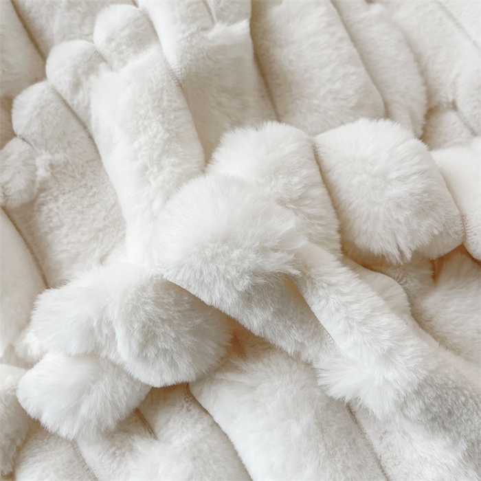 91家纺网 家纺一手货源 找家纺 睡美人 2025韩版兔绒提花牛奶绒床裙床单床笠款四件套 兔绒提花-酒红色