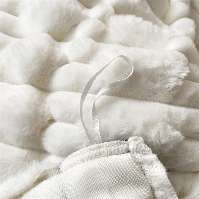 91家纺网 家纺一手货源 找家纺 睡美人 2025韩版兔绒提花牛奶绒床裙床单床笠款四件套 兔绒提花-孔雀绿