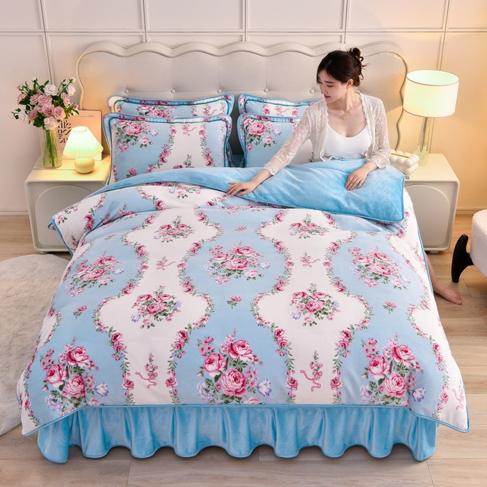 91家纺网 家纺一手货源 找家纺 绒宴 2025新款8.5斤牛奶绒金貂法莱绒床裙款保暖四件套 约定