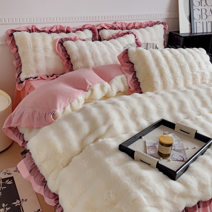91家纺网 家纺一手货源 找家纺 睡美人 2025韩版兔兔绒牛奶绒床裙床单床笠款公主蕾丝四件套 兔兔绒-公主粉