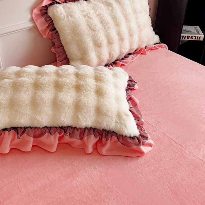 91家纺网 家纺一手货源 找家纺 睡美人 2025韩版兔兔绒牛奶绒床裙床单床笠款公主蕾丝四件套 兔兔绒-公主粉