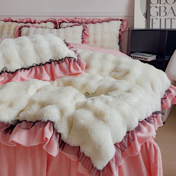 91家纺网 家纺一手货源 找家纺 睡美人 2025韩版兔兔绒牛奶绒床裙床单床笠款公主蕾丝四件套 兔兔绒-公主粉