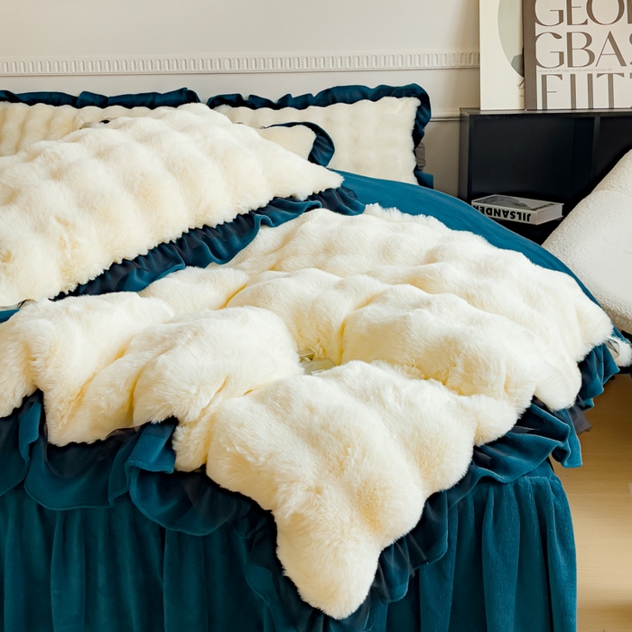 91家纺网 家纺一手货源 找家纺 睡美人 2025韩版兔兔绒牛奶绒床裙床单床笠款公主蕾丝四件套 兔兔绒-孔雀绿