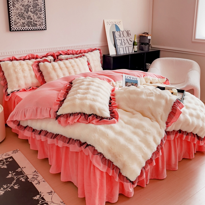 91家纺网 家纺一手货源 找家纺 睡美人 2025韩版兔兔绒牛奶绒床裙床单床笠款公主蕾丝四件套 兔兔绒-石榴红