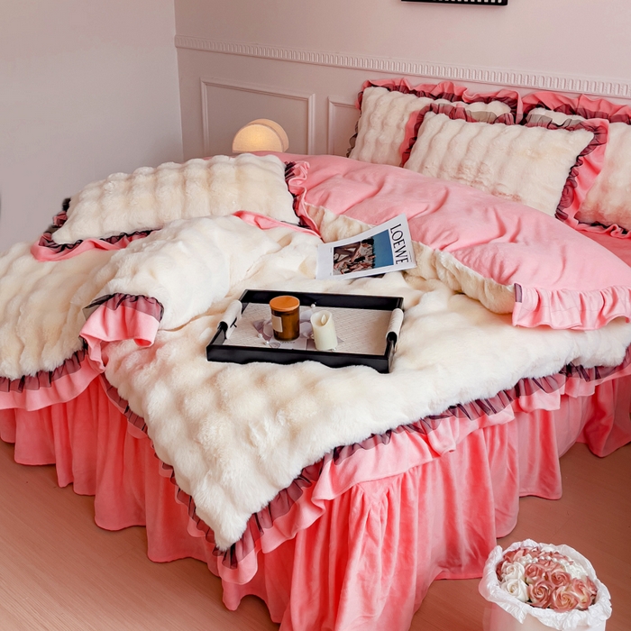 91家纺网 家纺一手货源 找家纺 睡美人 2025韩版兔兔绒牛奶绒床裙床单床笠款公主蕾丝四件套 兔兔绒-石榴红