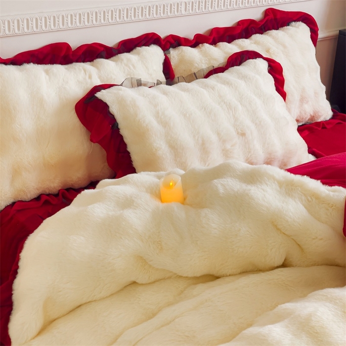 91家纺网 家纺一手货源 找家纺 睡美人 2025韩版兔兔绒牛奶绒床裙床单床笠款公主蕾丝四件套 兔兔绒-中国红