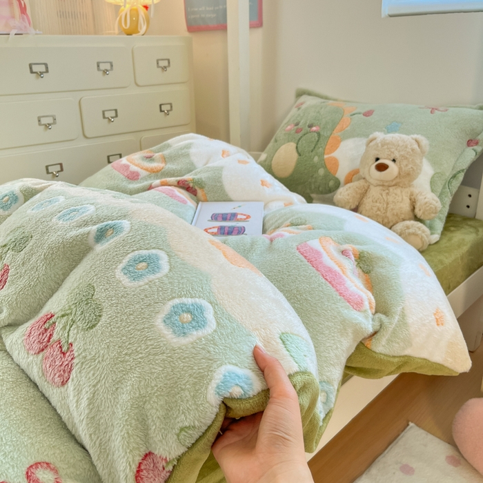 91家纺网 家纺一手货源 找家纺 川悦生活 2025新款立体雪花绒印花四件套学生床系列一场景一 甜系龙龙