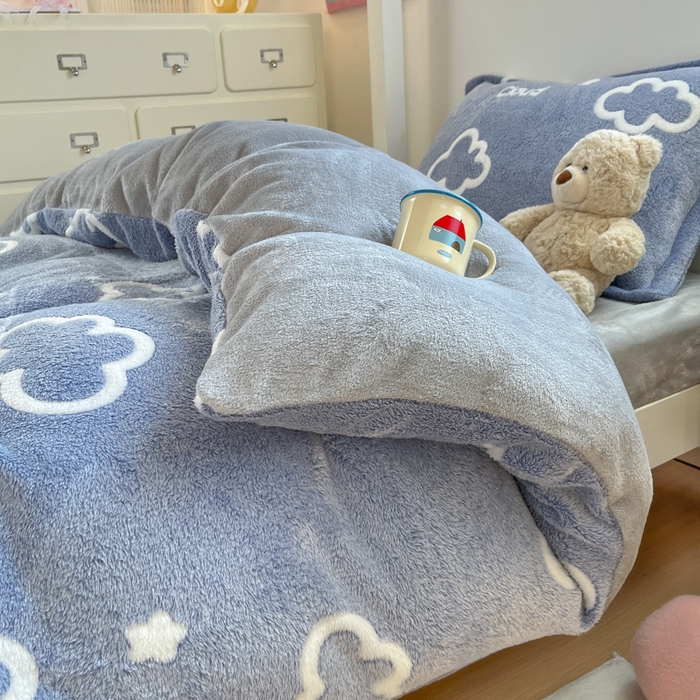 91家纺网 家纺一手货源 找家纺 川悦生活 2025新款立体雪花绒印花四件套学生床系列一场景一 奶味云朵