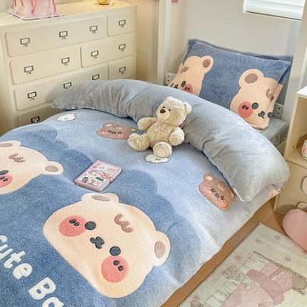 川悦生活 2025新款立体雪花绒印花四件套学生床系列一场景一 熊小巴