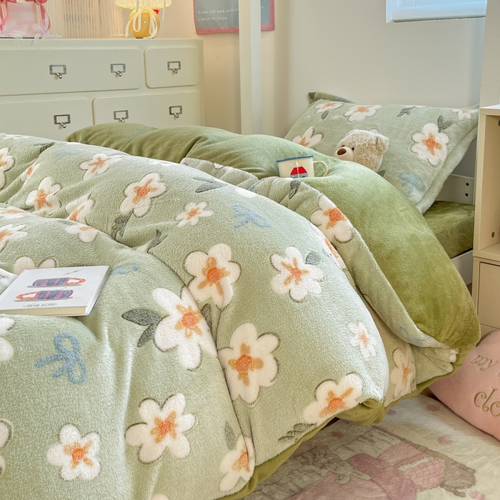 91家纺网 家纺一手货源 找家纺 川悦生活 2025新款立体雪花绒印花四件套学生床系列一场景一 奶芙小花