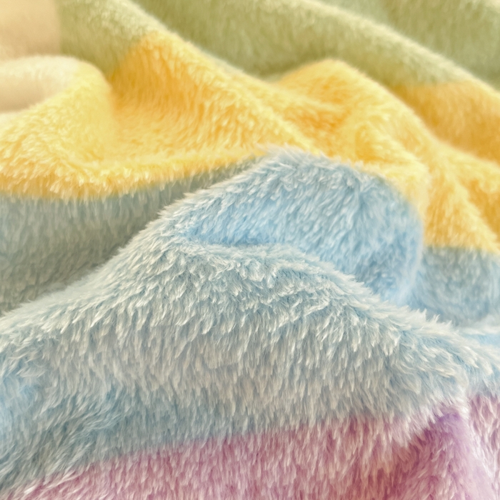 91家纺网 家纺一手货源 找家纺 川悦生活 2025新款立体雪花绒印花四件套学生床系列一场景一 彩虹爱心粉