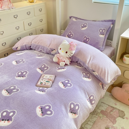 91家纺网 家纺一手货源 找家纺 （总）川悦生活 2025新款立体雪花绒印花四件套学生床系列一场景一