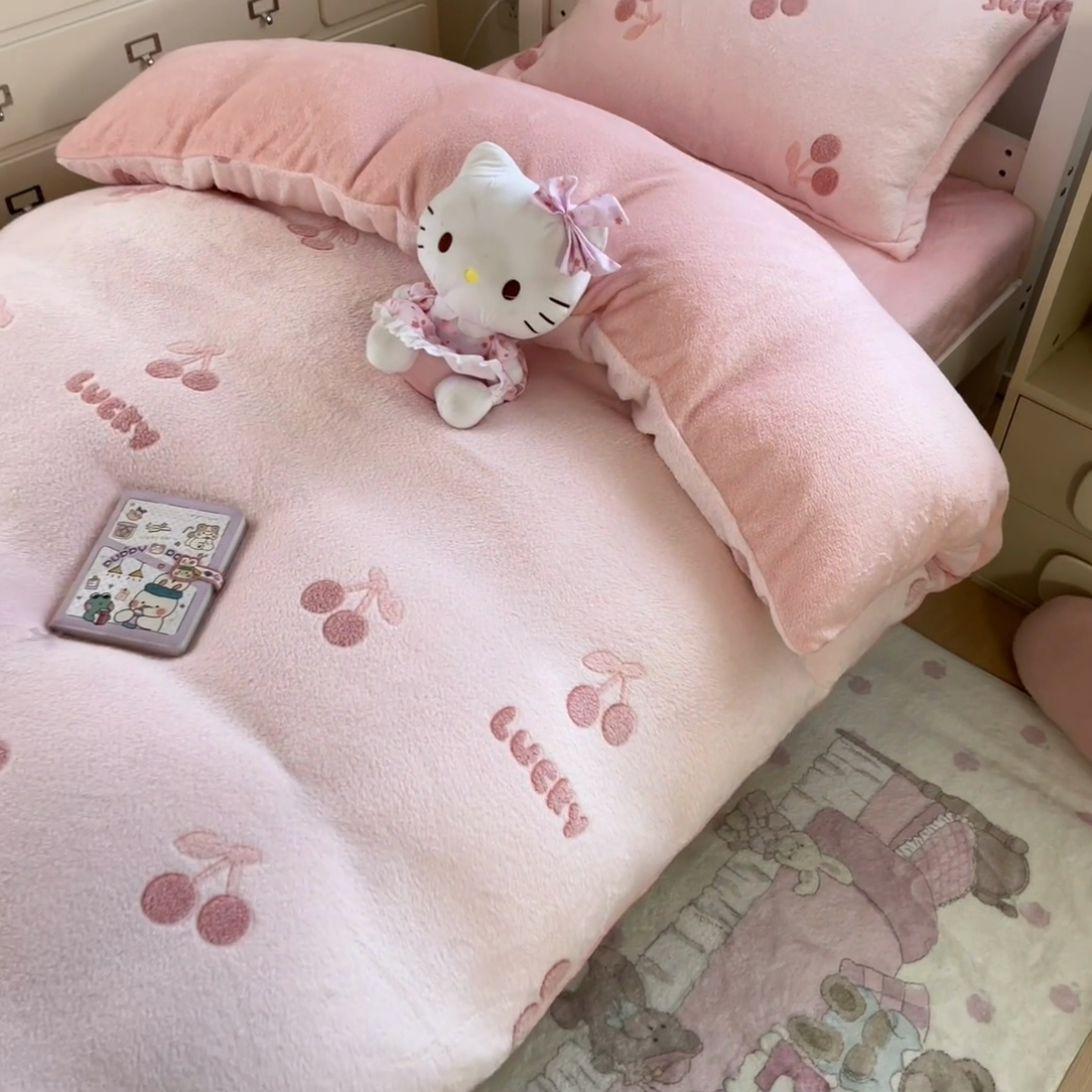 91家纺网 家纺一手货源 找家纺 （总）川悦生活 2025新款立体雪花绒印花四件套学生床系列一场景一