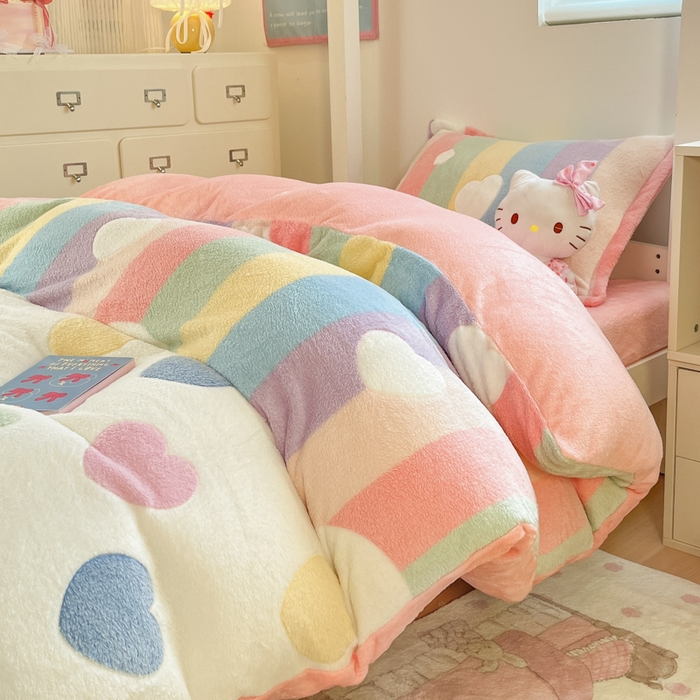 91家纺网 家纺一手货源 找家纺 川悦生活 2025新款立体雪花绒印花四件套学生床系列一场景一 彩虹爱心粉