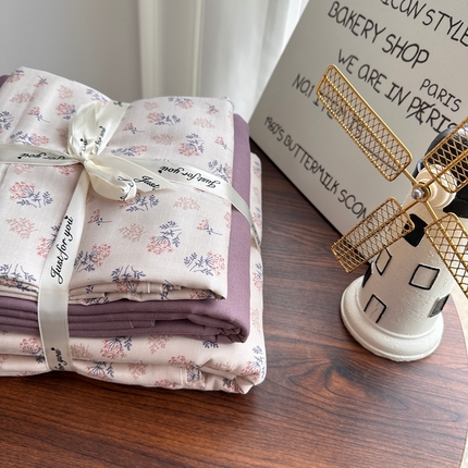 91家纺网 家纺一手货源 找家纺 爱思佳 2024新款A类母婴全棉双层纱印花四件套直播热卖系列-系列一 卡布奇诺