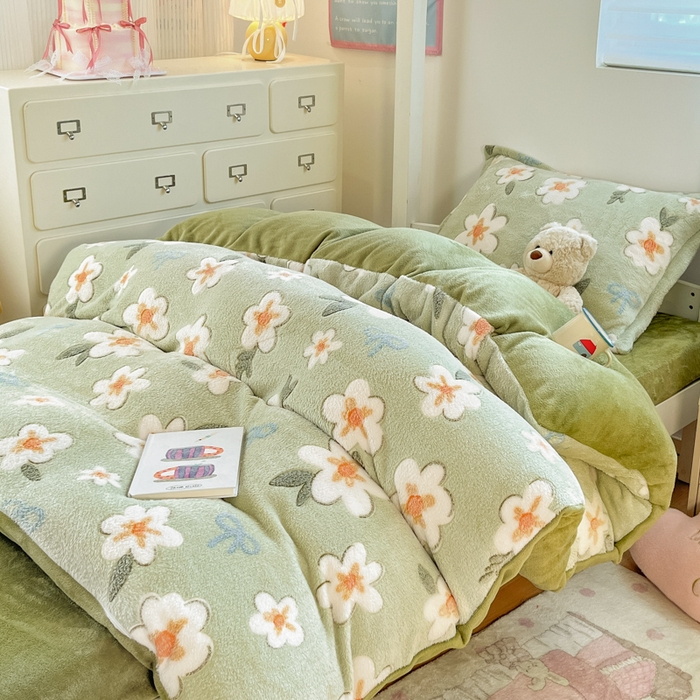 91家纺网 家纺一手货源 找家纺 川悦生活 2025新款立体雪花绒印花四件套学生床系列一场景一 奶芙小花