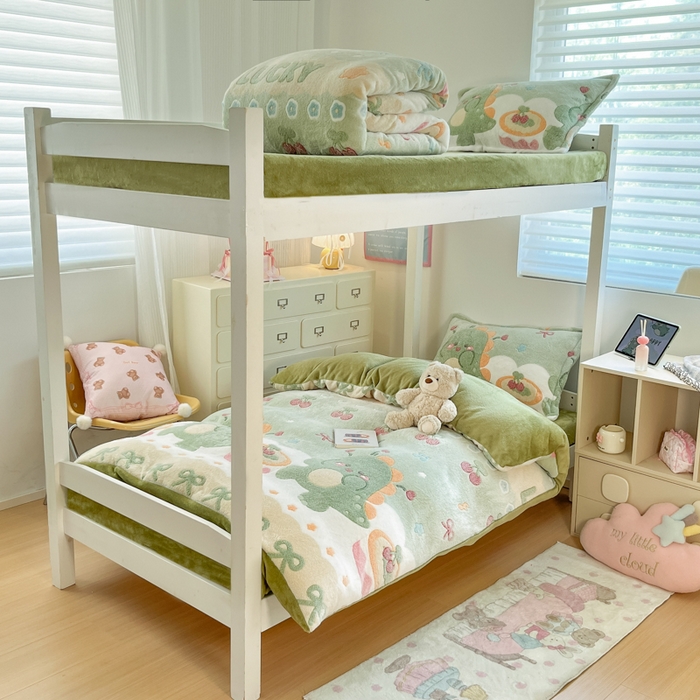 91家纺网 家纺一手货源 找家纺 川悦生活 2025新款立体雪花绒印花四件套学生床系列一场景一 甜系龙龙