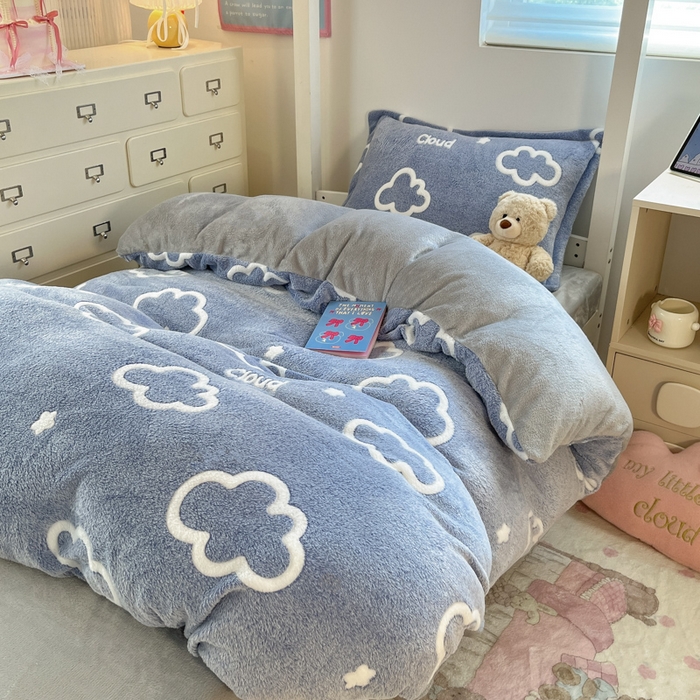 91家纺网 家纺一手货源 找家纺 川悦生活 2025新款立体雪花绒印花四件套学生床系列一场景一 奶味云朵