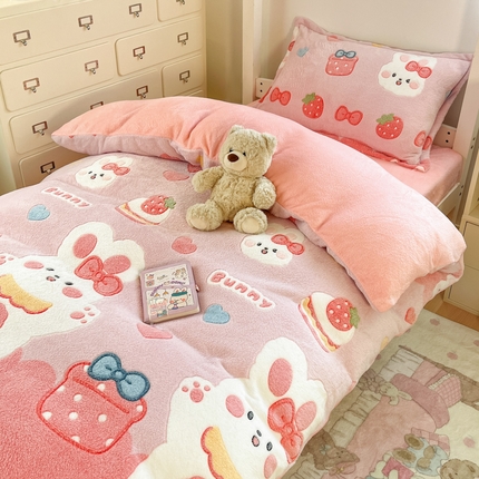 91家纺网 家纺一手货源 找家纺 （总）川悦生活 2025新款立体雪花绒印花四件套学生床系列一场景一