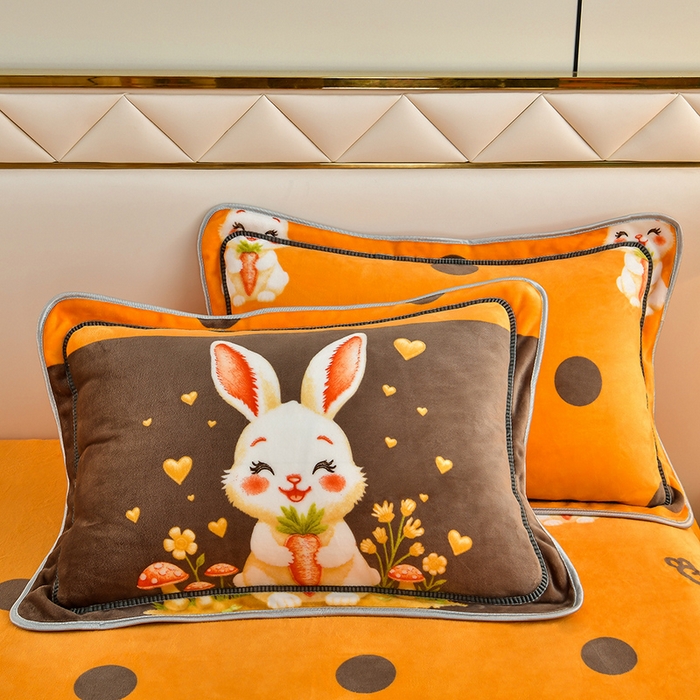 91家纺网 家纺一手货源 找家纺  馨梦缘 2025直播爆款8.5斤牛奶绒四件套加厚保暖床裙金貂绒 萝卜兔