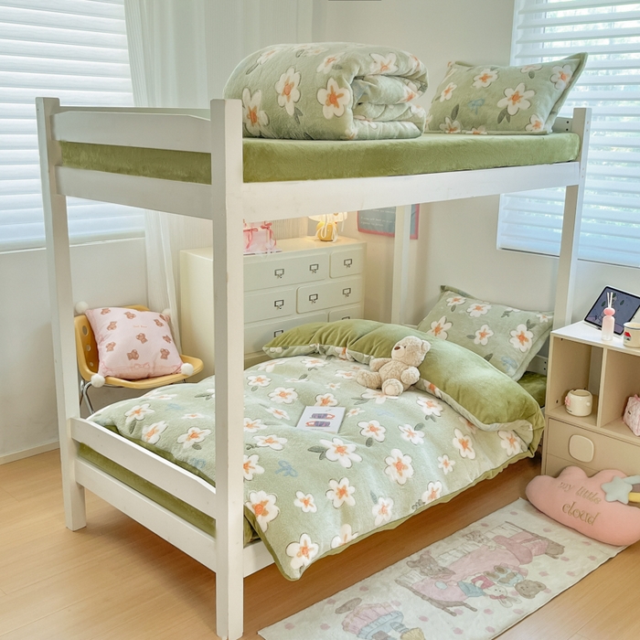 91家纺网 家纺一手货源 找家纺 川悦生活 2025新款立体雪花绒印花四件套学生床系列一场景一 奶芙小花