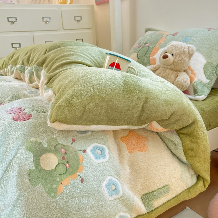 91家纺网 家纺一手货源 找家纺 川悦生活 2025新款立体雪花绒印花四件套学生床系列一场景一 甜系龙龙