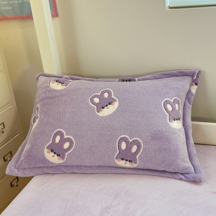 91家纺网 家纺一手货源 找家纺 川悦生活 2025新款立体雪花绒印花四件套学生床系列一场景一 妮娜兔