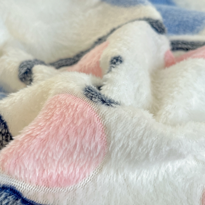 91家纺网 家纺一手货源 找家纺 川悦生活 2025新款立体雪花绒印花四件套学生床系列一场景一 可爱熊