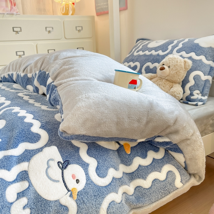 91家纺网 家纺一手货源 找家纺 川悦生活 2025新款立体雪花绒印花四件套学生床系列一场景一 快乐鸭鸭