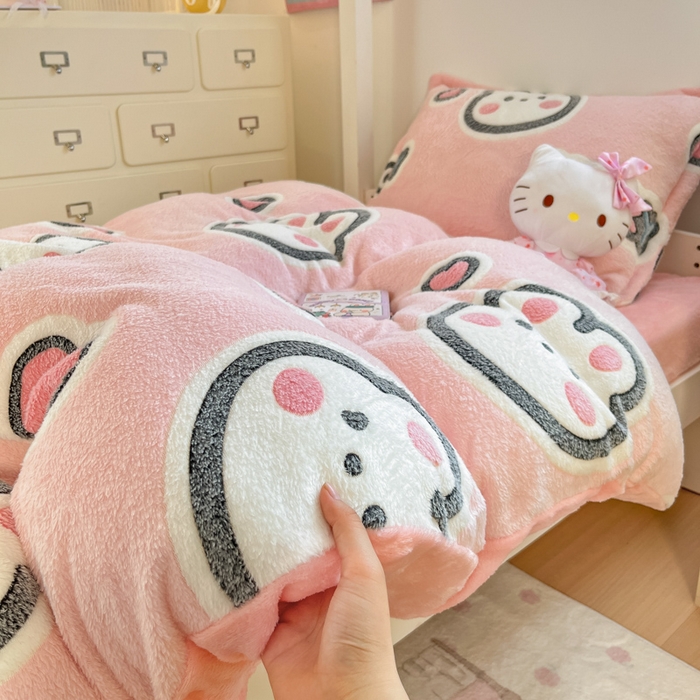 91家纺网 家纺一手货源 找家纺 川悦生活 2025新款立体雪花绒印花四件套学生床系列一场景一 爱米兔