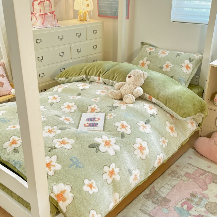 91家纺网 家纺一手货源 找家纺 川悦生活 2025新款立体雪花绒印花四件套学生床系列一场景一 奶芙小花