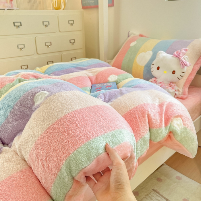 91家纺网 家纺一手货源 找家纺 川悦生活 2025新款立体雪花绒印花四件套学生床系列一场景一 彩虹爱心粉