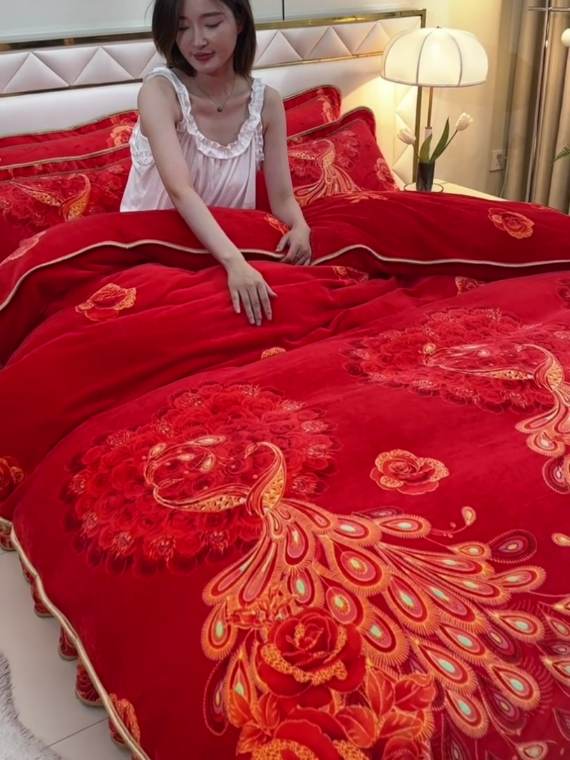 91家纺网 家纺一手货源 找家纺 馨梦缘 2025直播爆款8.5斤牛奶绒四件套加厚保暖床裙金貂绒 喜结良缘