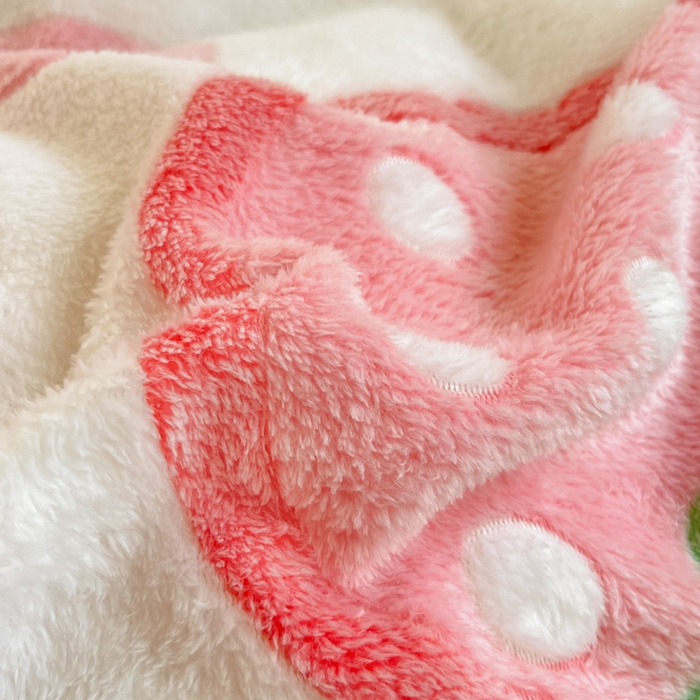 91家纺网 家纺一手货源 找家纺 川悦生活 2025新款立体雪花绒印花四件套学生床系列一场景一 啵啵草莓