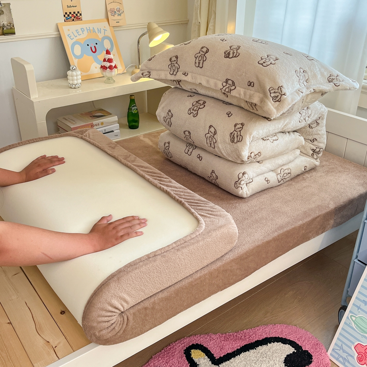 91家纺网 家纺一手货源 找家纺 （总）川悦生活 2025新款雪花绒宿舍床笠款三件套