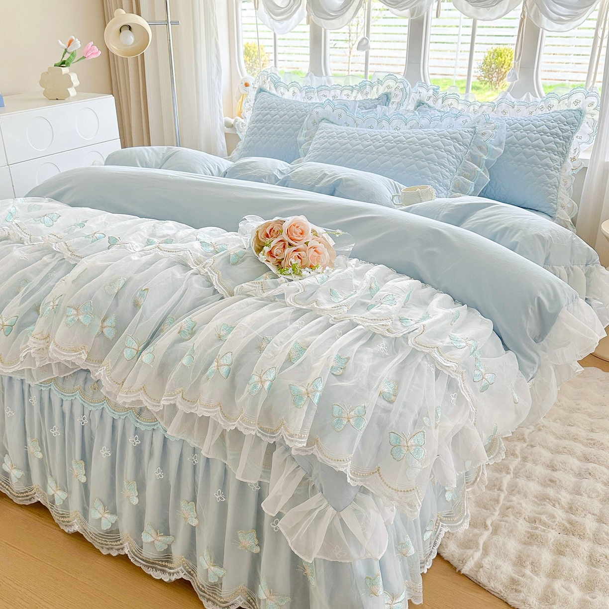 91家纺网 家纺一手货源 找家纺 罗艺轩 2025新款全棉纯棉斜纹工艺床裙四件套 蓝蝴蝶-蓝色