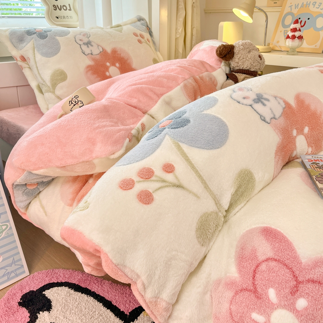 91家纺网 家纺一手货源 找家纺 川悦生活 2025新款雪花绒宿舍床笠款三件套 半眠小兔