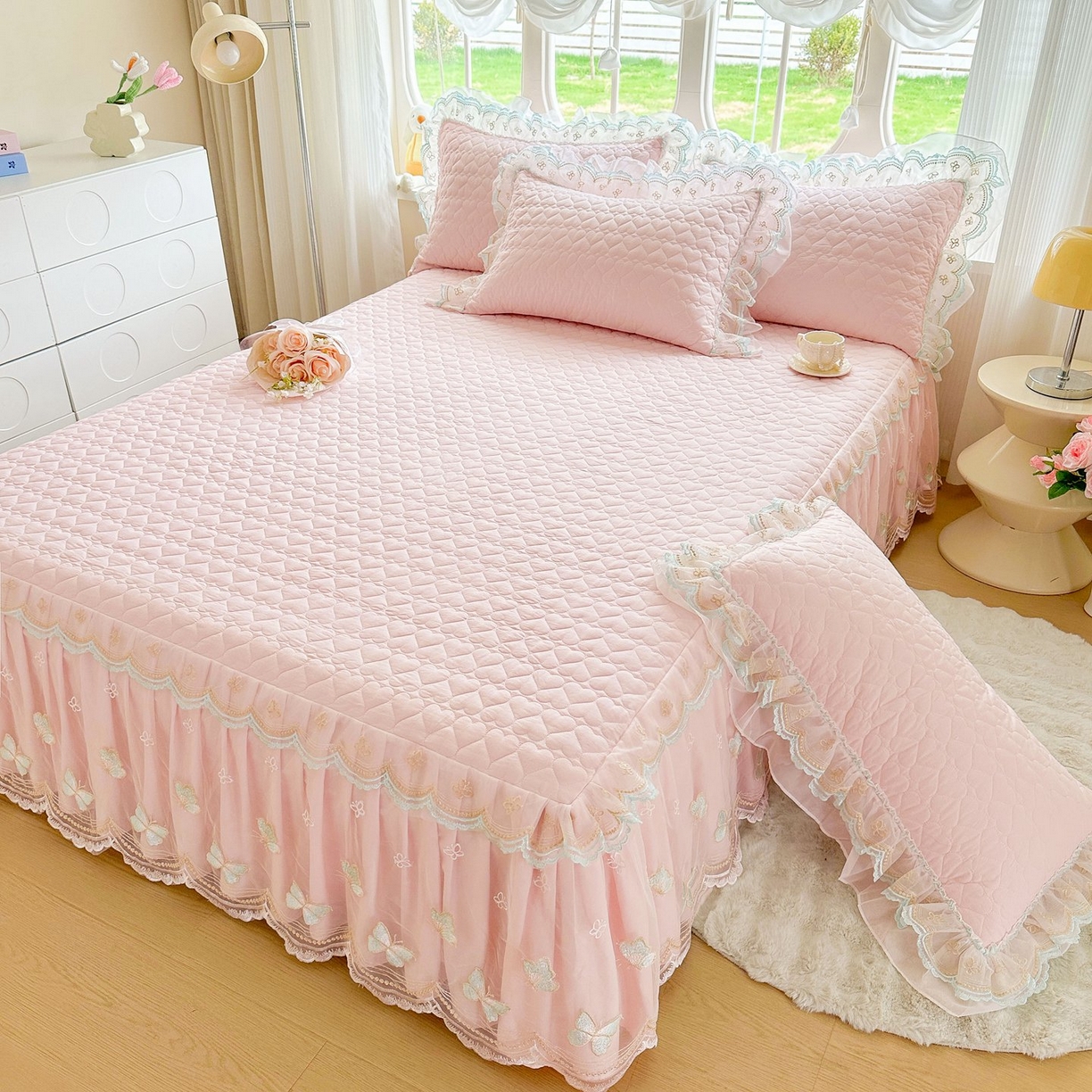 91家纺网 家纺一手货源 找家纺 罗艺轩 2025新款全棉纯棉斜纹工艺床裙四件套 蓝蝴蝶-粉色