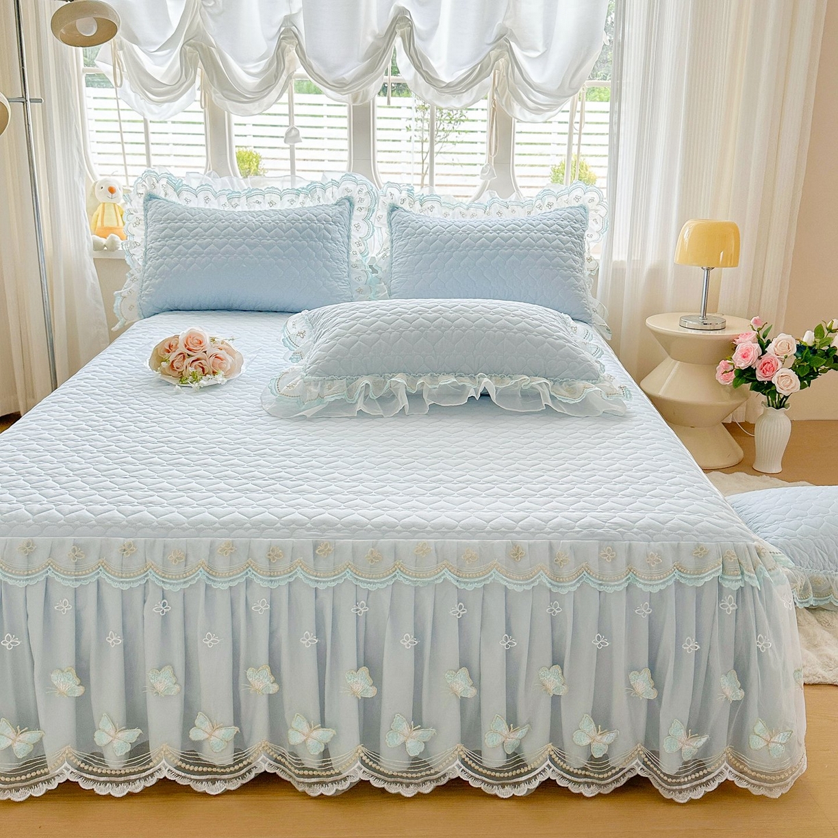 91家纺网 家纺一手货源 找家纺 罗艺轩 2025新款全棉纯棉斜纹工艺床裙四件套 蓝蝴蝶-蓝色