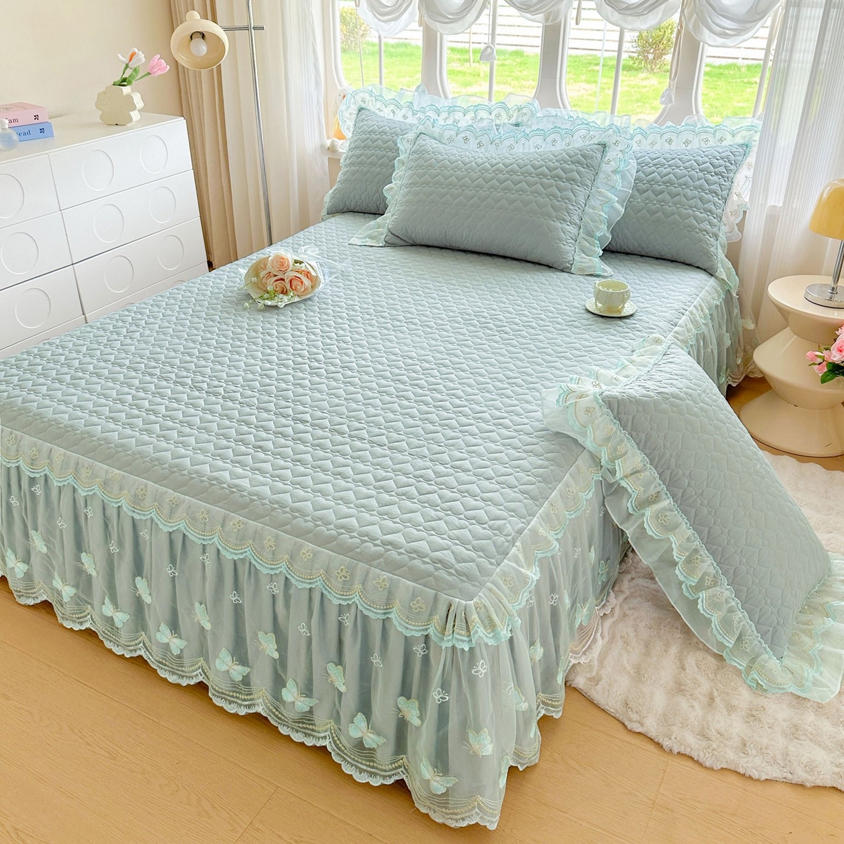 91家纺网 家纺一手货源 找家纺 罗艺轩 2025新款全棉纯棉斜纹工艺床裙四件套 蓝蝴蝶-绿色