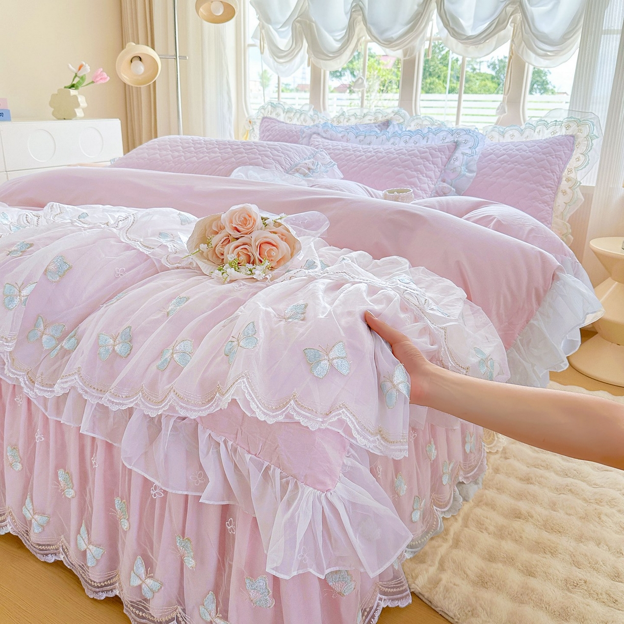 91家纺网 家纺一手货源 找家纺 罗艺轩 2025新款全棉纯棉斜纹工艺床裙四件套 蓝蝴蝶-紫色