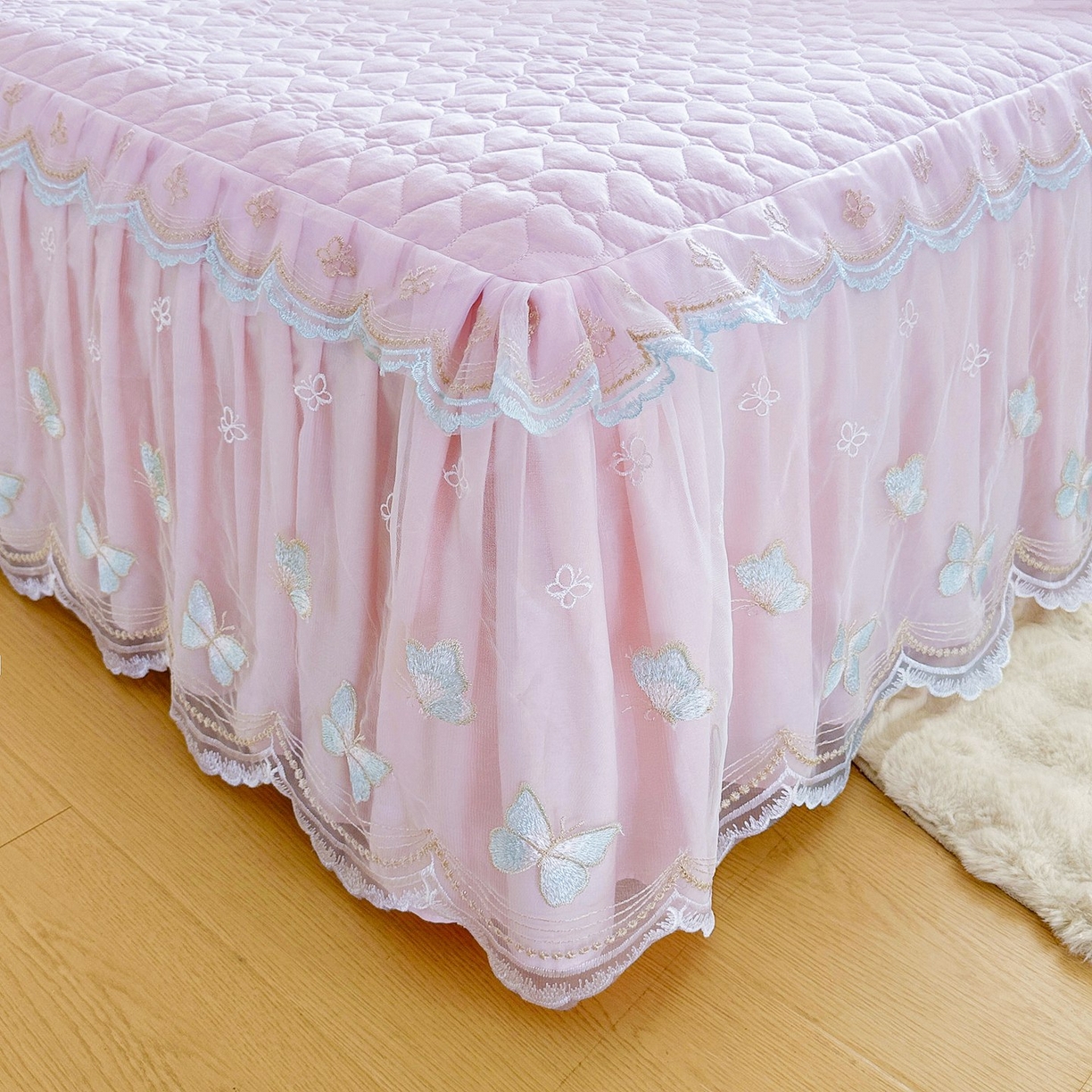 91家纺网 家纺一手货源 找家纺 罗艺轩 2025新款全棉纯棉斜纹工艺床裙四件套 蓝蝴蝶-紫色