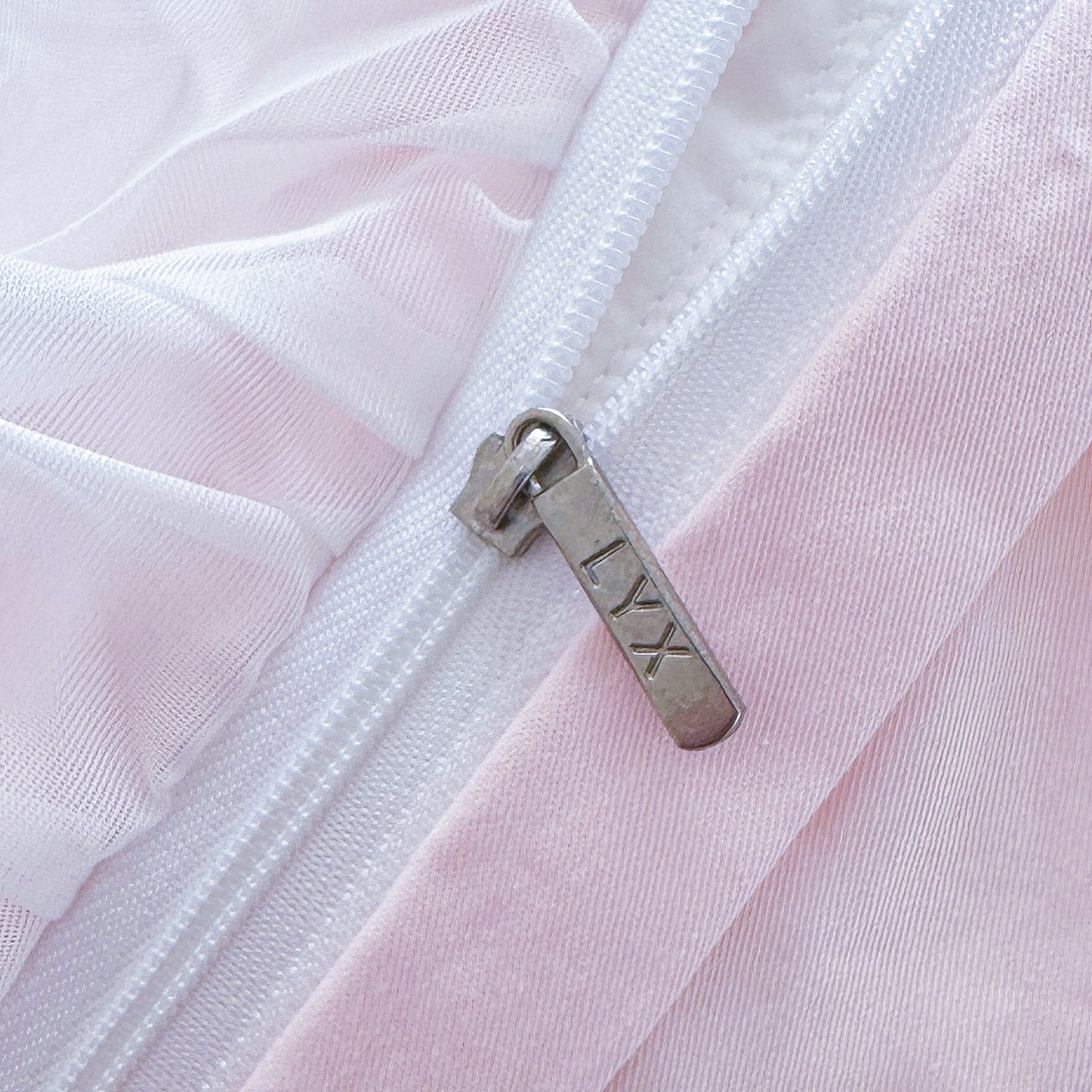 91家纺网 家纺一手货源 找家纺 罗艺轩 2025新款全棉纯棉斜纹工艺床裙四件套 蓝蝴蝶-紫色