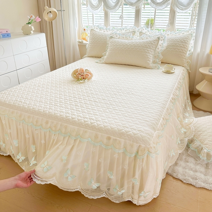 91家纺网 家纺一手货源 找家纺 罗艺轩 2025新款全棉纯棉斜纹花边单床裙床裙单件单品床裙 蓝蝴蝶-白色