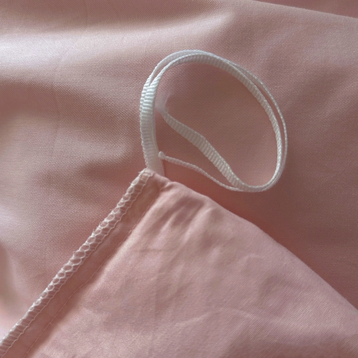 91家纺网 家纺一手货源 找家纺 罗艺轩 2025新款全棉纯棉斜纹花边单床裙床裙单件单品床裙 蓝蝴蝶-豆沙