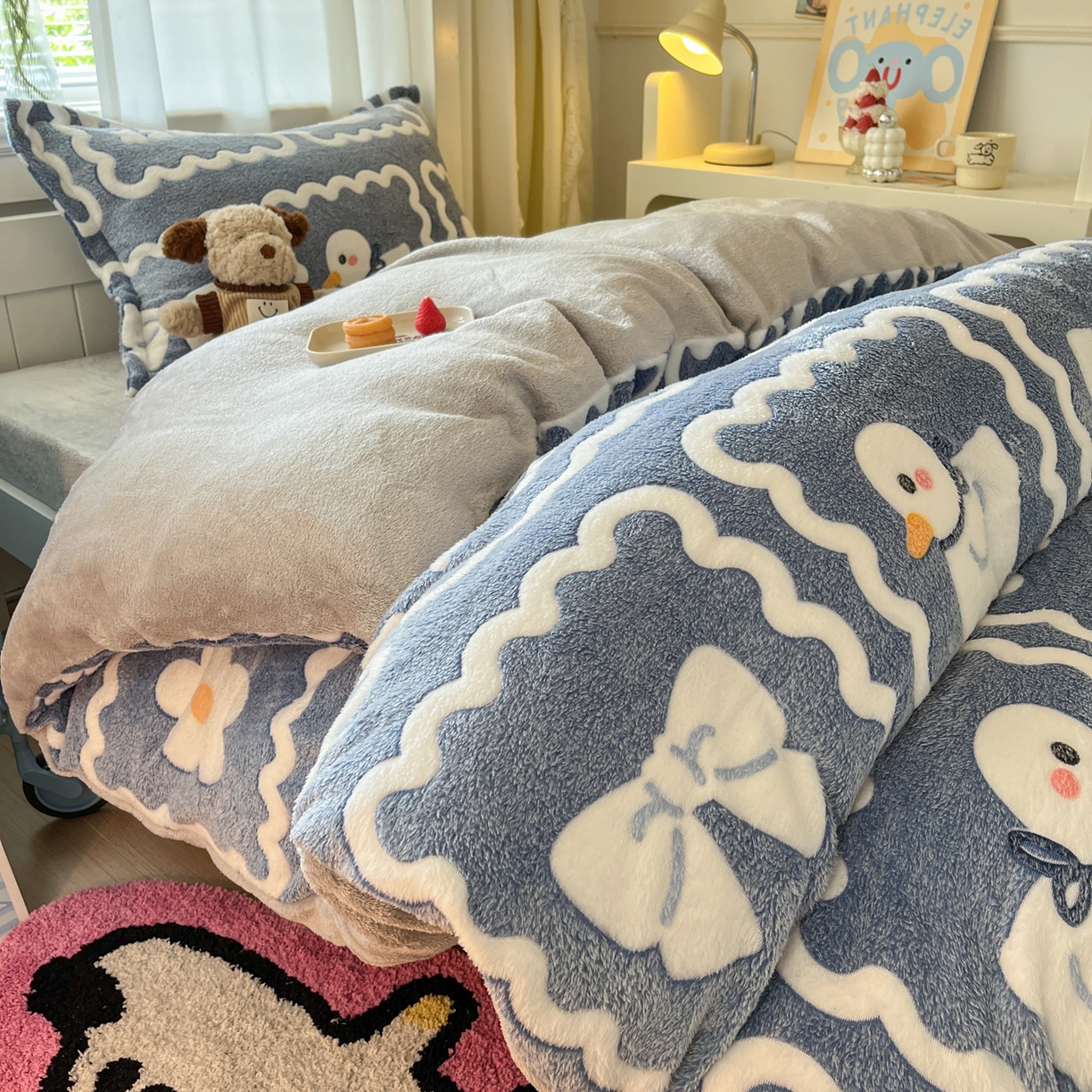 91家纺网 家纺一手货源 找家纺 川悦生活 2025新款雪花绒宿舍床笠款三件套 快乐鸭鸭