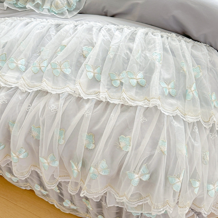 91家纺网 家纺一手货源 找家纺 罗艺轩 2025新款全棉纯棉斜纹花边单床裙床裙单件单品床裙 蓝蝴蝶-灰色