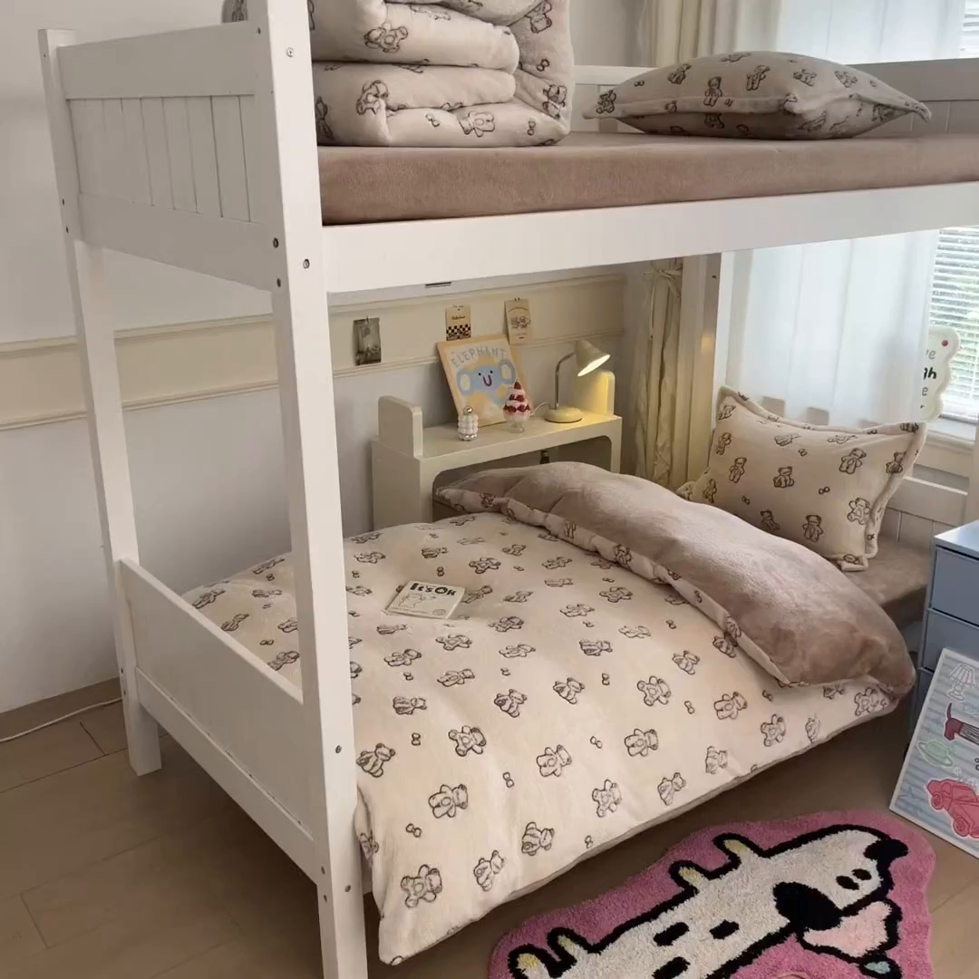 91家纺网 家纺一手货源 找家纺 川悦生活 2025新款雪花绒宿舍床笠款三件套 奶咖小熊